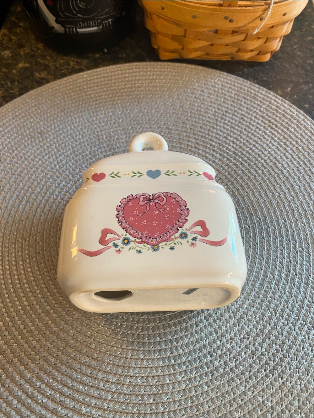 Vintage 80s Cottagecore Ceramic Napkin Holder Country Heart Bow Grannycore Caddy - Picture 13 of 14